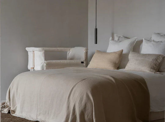 Warum wir Co-Sleeper lieben (und warum der Cocoon Lounger das beste Babynest auf dem Markt ist)
