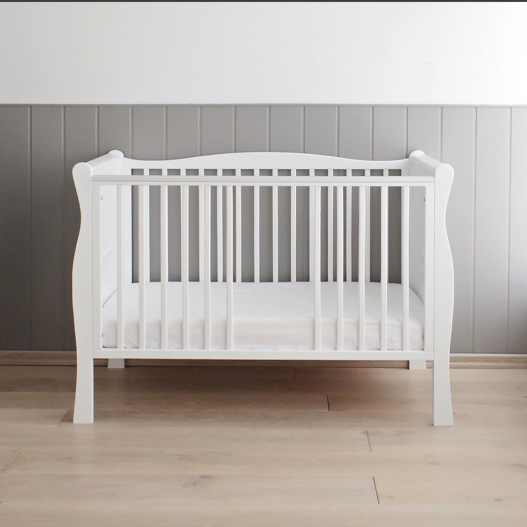 Woodies Noble Vintage Cot - White  - Hola BB