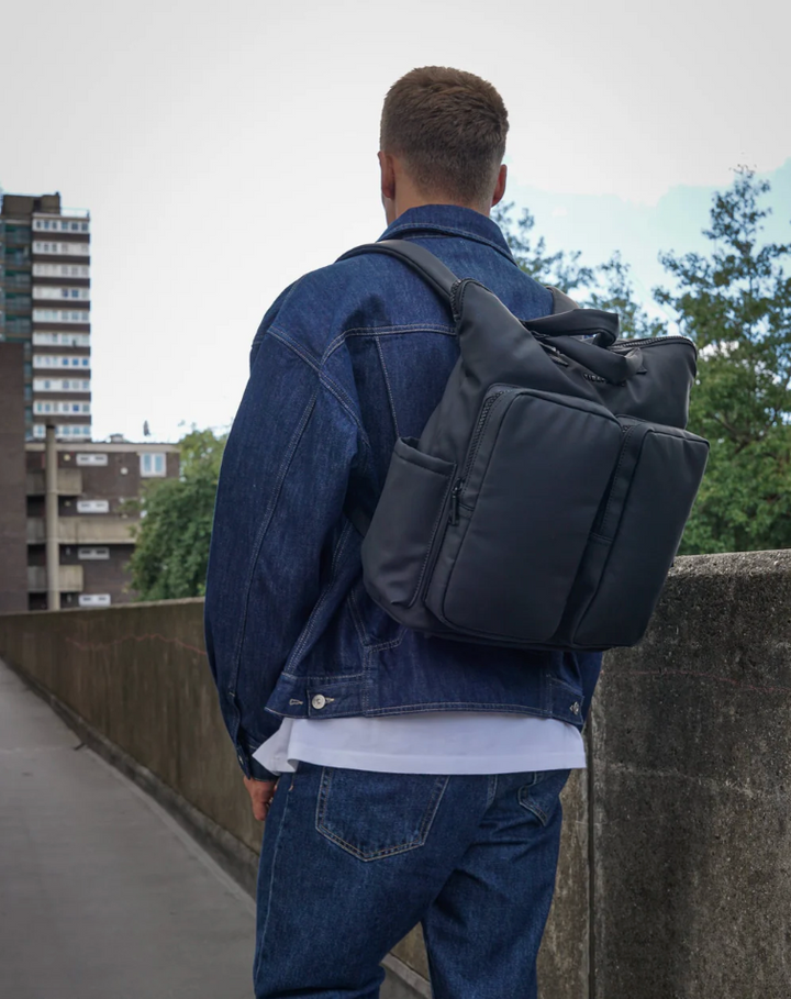 Ozzy bolso cambiador - negro mate