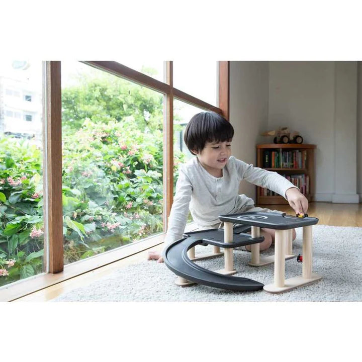 Plantoys Race N Play Parking Garage  - Hola BB